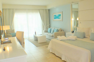 Junior Honeymoon Suite - Ocean Blue & Sand Golf & Beach Resort - All Inclusive Punta Cana